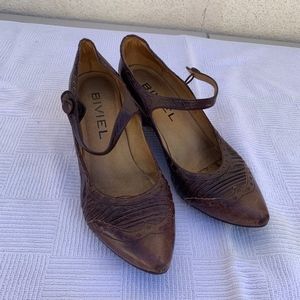 Biviel Brown low heel vintage platforms